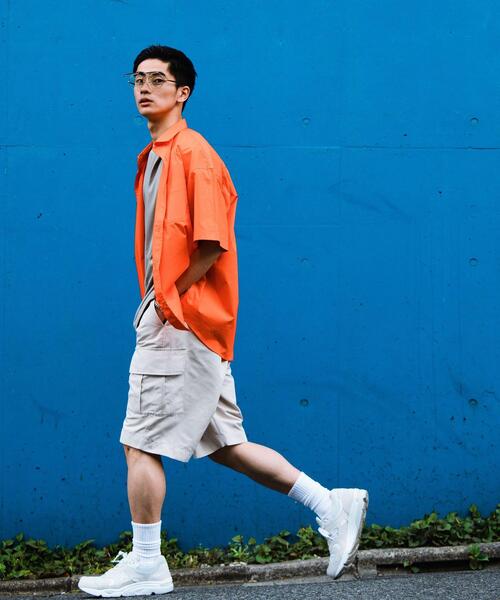 green label relaxing（グリーンレーベルリラクシング）の「【 WEB限定 】[ GLR/ -or ] オーバーサイズ レギュラーカラー 半袖 シャツ ユニセックス（シャツ/ブラウス・メンズ・ホワイト/ベージュ/オレンジ/ライトブルー・S/M/L）」の11枚目の写真