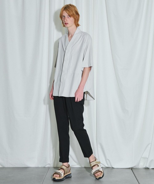 UNITED TOKYO（ユナイテッドトウキョウ）の「撥水ナイロンカラーレスシャツ（シャツ/ブラウス・メンズ・ブラック/ピンク/ライトベージュ/ライトグレー・FREE）」の14枚目の写真