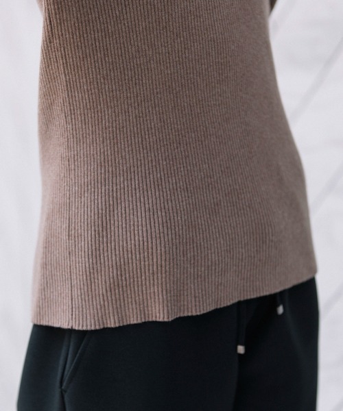 Munich（ミューニック）の「カシミアコットンリブ　パフスリーブニットプルオーバー（ニット/セーター・レディース・ブラック/レッド/カーキ/モカ・FREE）」の14枚目の写真