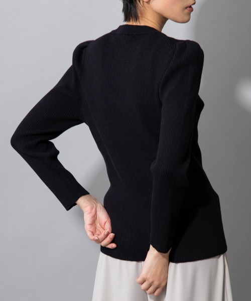 Munich（ミューニック）の「カシミアコットンリブ　パフスリーブニットプルオーバー（ニット/セーター・レディース・ブラック/レッド/カーキ/モカ・FREE）」の18枚目の写真