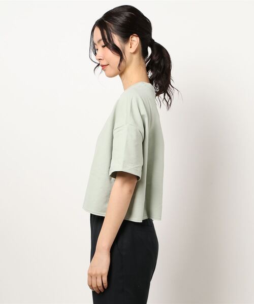 PUMA（プーマ）の「【PUMA/プーマ】ローエッジ半袖スエット（Tシャツ/カットソー・レディース・カーキ/ブラック・SMALL）」の4枚目の写真