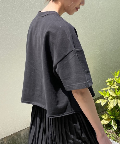 PUMA（プーマ）の「【PUMA/プーマ】ローエッジ半袖スエット（Tシャツ/カットソー・レディース・カーキ/ブラック・SMALL）」の13枚目の写真