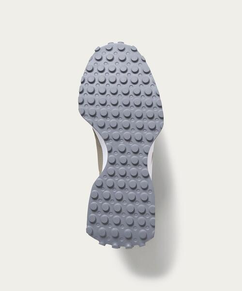 NEW BALANCE（ニューバランス）の「【別注】 ＜New Balance（ニューバランス）＞ MS327CS1/スニーカー（スニーカー・メンズ・オリーブ・26cm/25cm/27cm/27.5cm/29cm/28cm/28.5cm/25.5cm/26.5cm）」の5枚目の写真