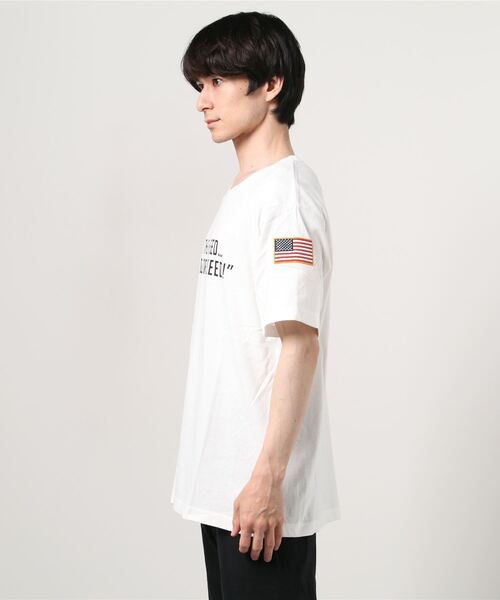 AVIREX(アヴィレックス)の「TOP GUN MAVERICK/プリント Tシャツ/PRINTED T-SHIRT(Tシャツ/カットソー・メンズ・ホワイト/オリーブ/ブラック・XX-LARGE/LARGE/MEDIUM/X-LARGE/FREE)」の4枚目の写真