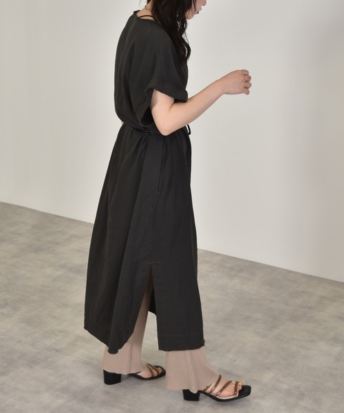 w closet（ダブルクローゼット）の「カフタンワンピース（ワンピース・レディース・ベージュ/スミクロ・FREE）」の17枚目の写真