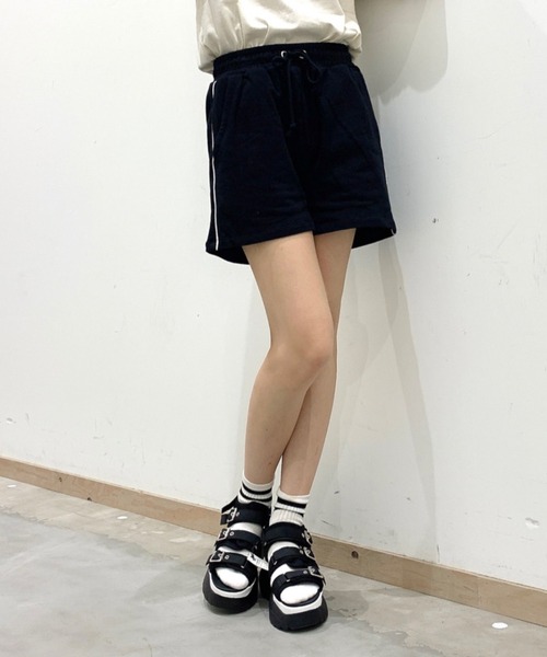 WEGO（ウィゴー）の「WEGO/スウェットイージーショーツ（スウェットパンツ・レディース・その他1/杢グレー/ブラック/ブルー・FREE）」の2枚目の写真