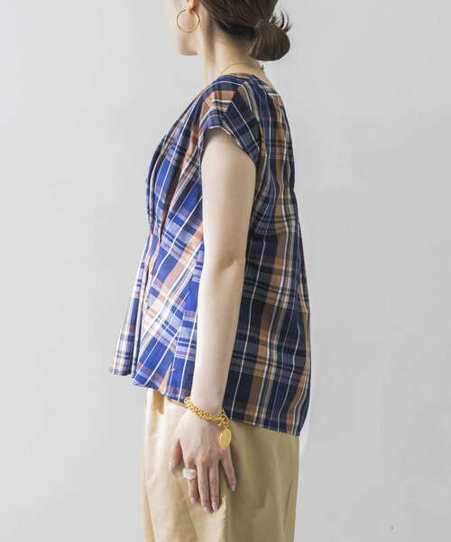 URBAN RESEARCH（アーバンリサーチ）の「バックシャーリングブラウス（シャツ/ブラウス・レディース・その他2/ストライプ/その他1・FREE）」の15枚目の写真