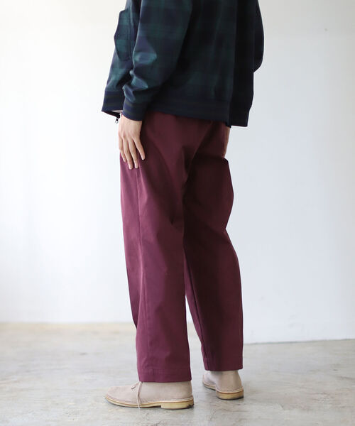 BEAMS(ビームス)の「BEAMS / 1プリーツ ワークトラウザーパンツ(チノパンツ・メンズ・ベージュ/インディゴブルー/グリーン系その他/バーガンディー・SMALL/MEDIUM/LARGE/X-LARGE)」の4枚目の写真