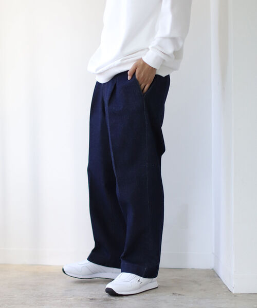 BEAMS(ビームス)の「BEAMS / 1プリーツ ワークトラウザーパンツ(チノパンツ・メンズ・ベージュ/インディゴブルー/グリーン系その他/バーガンディー・SMALL/MEDIUM/LARGE/X-LARGE)」の3枚目の写真