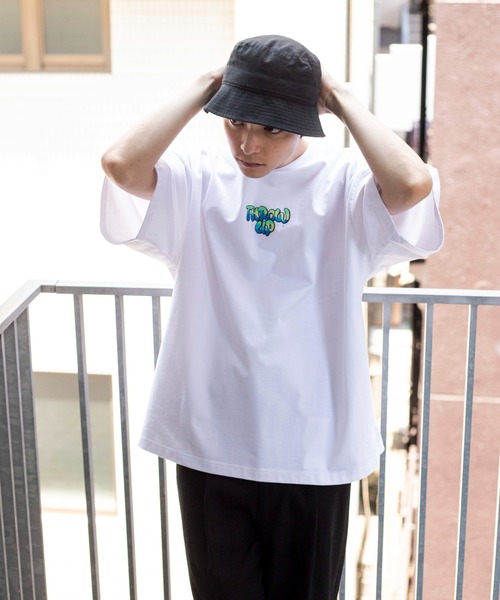 WEGO（ウィゴー）の「WEGO/ヘビーウエイト グラフィティビックシルエット5分袖Tシャツ（Tシャツ/カットソー・メンズ・ブラック/オレンジ/オートミール/ホワイト・LARGE/SMALL/MEDIUM）」の9枚目の写真