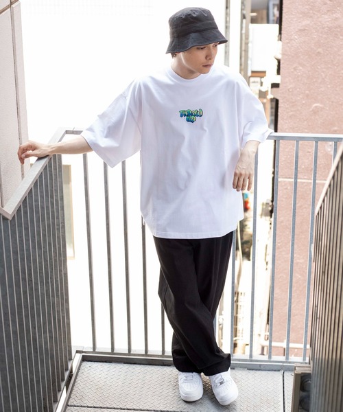 WEGO（ウィゴー）の「WEGO/ヘビーウエイト グラフィティビックシルエット5分袖Tシャツ（Tシャツ/カットソー・メンズ・ブラック/オレンジ/オートミール/ホワイト・LARGE/SMALL/MEDIUM）」の14枚目の写真