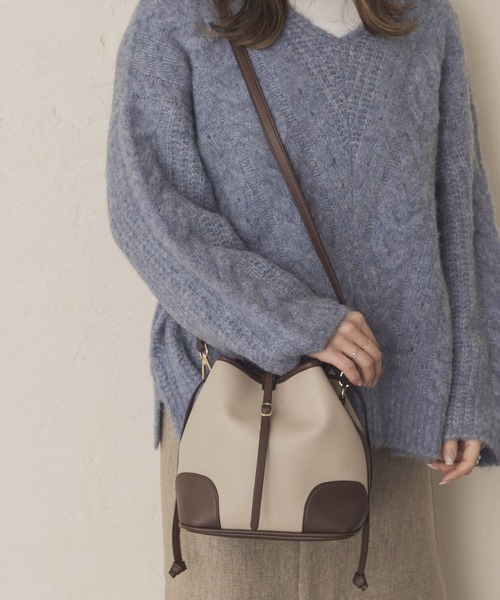 RODE SKO（ロデスコ）の「IMELDA ハンドルバイカラーミニバッグ（ショルダーバッグ・レディース・ホワイト/ベージュ/ブラウン/アイボリー・ONE）」の21枚目の写真