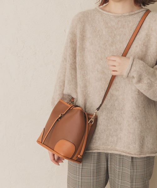 RODE SKO（ロデスコ）の「IMELDA ハンドルバイカラーミニバッグ（ショルダーバッグ・レディース・ホワイト/ベージュ/ブラウン/アイボリー・ONE）」の13枚目の写真