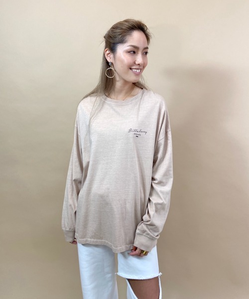 BILLABONG（ビラボン）の「BILLABONG/ビラボン ビッグシルエット バックプリントロンT BB014-052（Tシャツ/カットソー・レディース・ホワイト/ピンク/ブラウン/ブラック・M/L）」の2枚目の写真