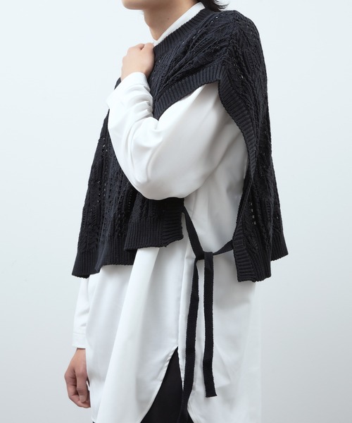 unlow（アンロー）の「透かし編みショートニットベスト（ニット/セーター・メンズ・ブラック/ブルー・FREE）」の3枚目の写真