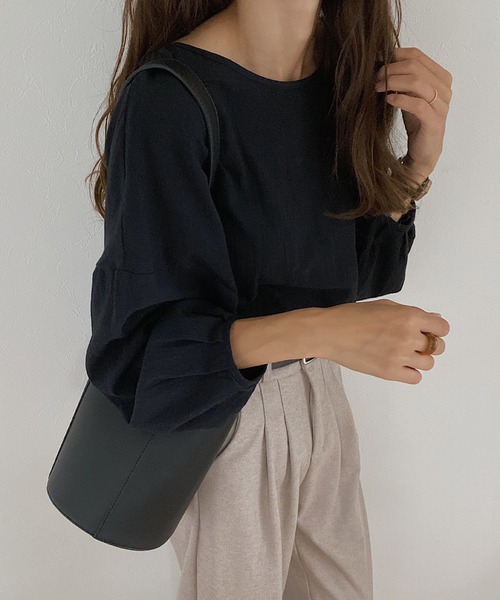 LAUIR（ラウアー）の「ボリュームスリーブバックリボンブラウス（シャツ/ブラウス・レディース・アイボリー/モカ/グレイッシュベージュ/ブラック/ピンク/ワインレッド/ブルー/ネイビー/チャコールグレー/マスタード/オレンジ系その他/グリーン系その他・MEDIUM/LARGE/SMALL/X-LARGE）」の14枚目の写真