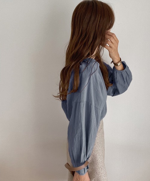 LAUIR（ラウアー）の「ボリュームスリーブバックリボンブラウス（シャツ/ブラウス・レディース・アイボリー/モカ/グレイッシュベージュ/ブラック/ピンク/ワインレッド/ブルー/ネイビー/チャコールグレー/マスタード/オレンジ系その他/グリーン系その他・MEDIUM/LARGE/SMALL/X-LARGE）」の22枚目の写真