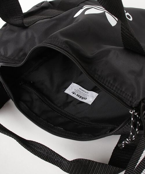 adidas Originals(アディダスオリジナルス)の「adidas Originals/アディダス オリジナルス SHOULDER BAG C2/ショルダーバッグ(ショルダーバッグ・メンズ・ブラック×ホワイト・FREE)」の2枚目の写真