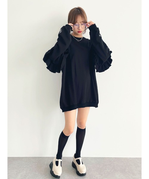 Honey Salon(ハニーサロン)の「fallin刺繍フリルミニ裏毛プルオーバー(ワンピース・レディース・ホワイト/ブラック/ブルー・FREE)」の12枚目の写真