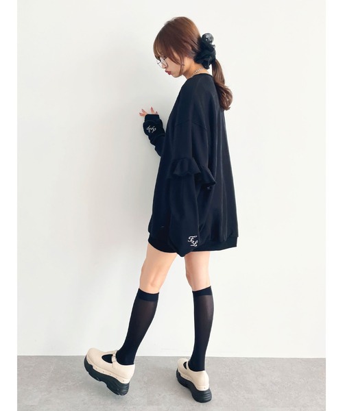 Honey Salon(ハニーサロン)の「fallin刺繍フリルミニ裏毛プルオーバー(ワンピース・レディース・ホワイト/ブラック/ブルー・FREE)」の15枚目の写真