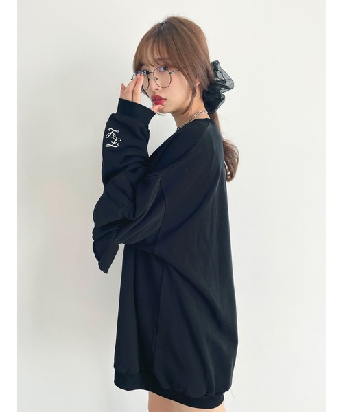 Honey Salon(ハニーサロン)の「fallin刺繍フリルミニ裏毛プルオーバー(ワンピース・レディース・ホワイト/ブラック/ブルー・FREE)」の18枚目の写真
