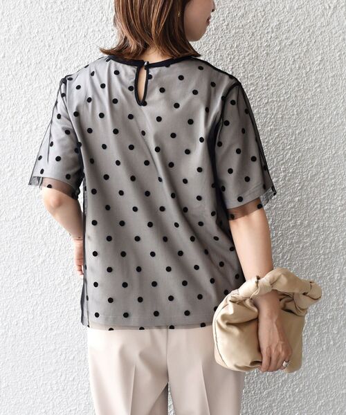 SHIPS（シップス）の「【WEB限定】チュールドッキングTEE 2◇（Tシャツ/カットソー・レディース・ブラック/チャコールグレー/ライトグレー/ライトホワイト・ONE SIZE）」の2枚目の写真