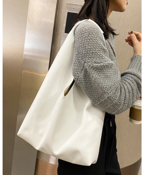 Ritzy（リッツィー）の「トライアングルマルシェトートバッグ（トートバッグ・レディース・ホワイト/ブラック/ブラウン・FREE）」の4枚目の写真