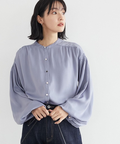 ELENCARE DUE（エレンカーレデュエ）の「・ELENCARE DUE ボリュームスリーブブラウス＊（シャツ/ブラウス・レディース・ベージュ/ブルー/アイボリー/ブラック・FREE）」の11枚目の写真