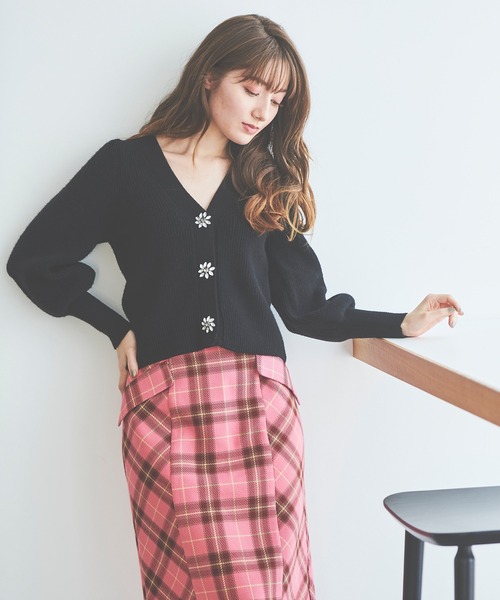 31 Sons de mode（トランテアン　ソン　ドゥ　モード）の「ビジューカーディガン（カーディガン/ボレロ・レディース・ブルー/ブラック/ピンク・36）」の4枚目の写真