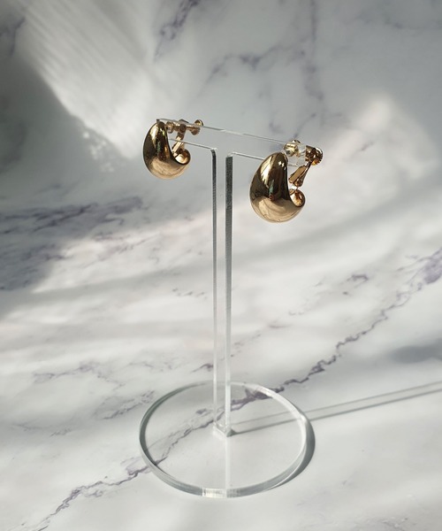 CEMONEMO（セモネモ）の「ぷっくり ボリューム イヤリングメタル（イヤリング・レディース・シルバー/ゴールド・FREE）」の3枚目の写真