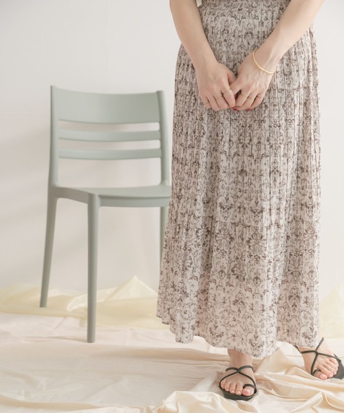 ITEMS URBANRESEARCH（アイテムズ アーバンリサーチ）の「ダマスクガラワッシャースカート（スカート・レディース・アイボリー/ブラック/ブルー・FREE）」の2枚目の写真