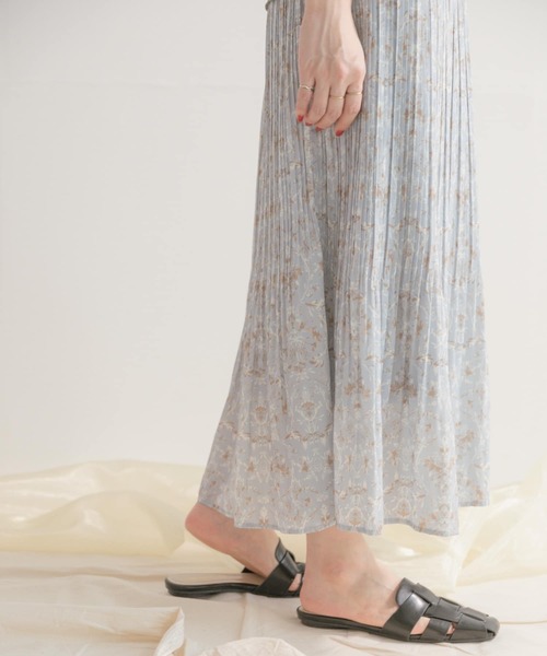 ITEMS URBANRESEARCH（アイテムズ アーバンリサーチ）の「ダマスクガラワッシャースカート（スカート・レディース・アイボリー/ブラック/ブルー・FREE）」の6枚目の写真