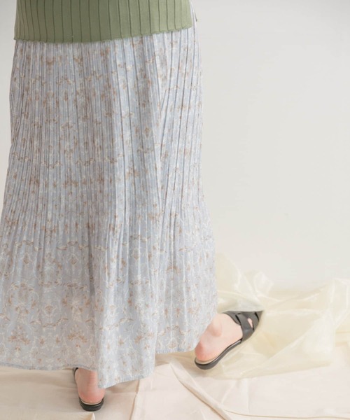 ITEMS URBANRESEARCH（アイテムズ アーバンリサーチ）の「ダマスクガラワッシャースカート（スカート・レディース・アイボリー/ブラック/ブルー・FREE）」の7枚目の写真