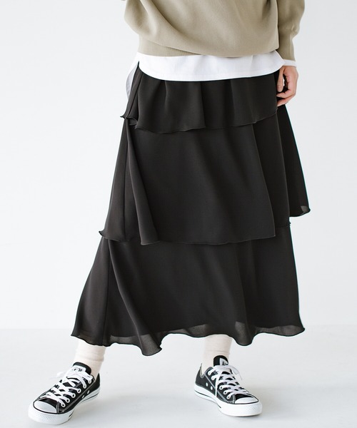 スカートでテンションアップ 部屋着のスウェットと合わせてさえもかわいくいられるひらひらティアードスカート By Que Made Me