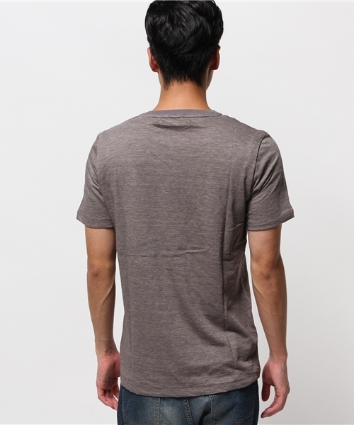 KATHARINE HAMNETT LONDON (キャサリンハムネットロンドン)の「HEATHER V-NECK T-SHIRT / ヘザーブイネックTシャツ(Tシャツ/カットソー・メンズ・ブラック/ホワイト/グレー/オレンジ系その他・SMALL/LARGE/XL/MEDIUM)」の8枚目の写真