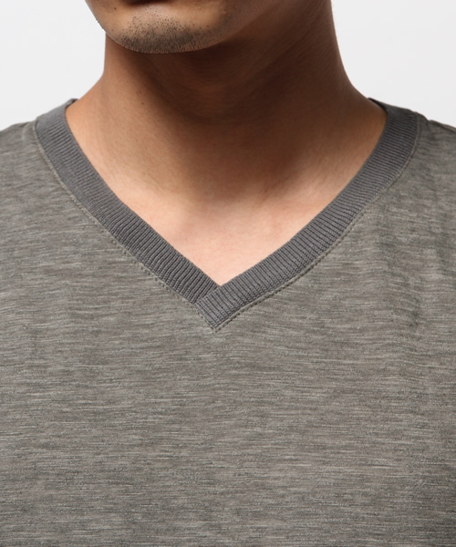 KATHARINE HAMNETT LONDON (キャサリンハムネットロンドン)の「HEATHER V-NECK T-SHIRT / ヘザーブイネックTシャツ(Tシャツ/カットソー・メンズ・ブラック/ホワイト/グレー/オレンジ系その他・SMALL/LARGE/XL/MEDIUM)」の17枚目の写真