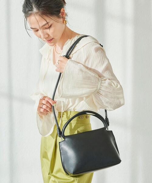 green label relaxing（グリーンレーベルリラクシング）の「2ハンドル MID 2WAY バッグ（ショルダーバッグ・レディース・ブラック/オフホワイト/ケリー・FREE）」の2枚目の写真