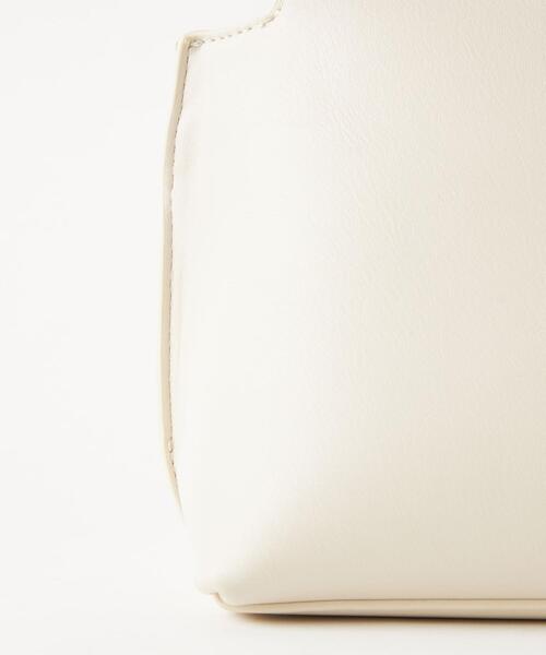 green label relaxing（グリーンレーベルリラクシング）の「2ハンドル MID 2WAY バッグ（ショルダーバッグ・レディース・ブラック/オフホワイト/ケリー・FREE）」の16枚目の写真