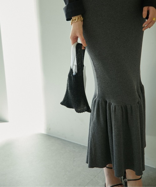 A.ROEGE HOVE（エローエホーベ）の「【A.ROEGE HOVE】バイカラーニットバッグ（ハンドバッグ・レディース・ブラック・SMALL）」の6枚目の写真