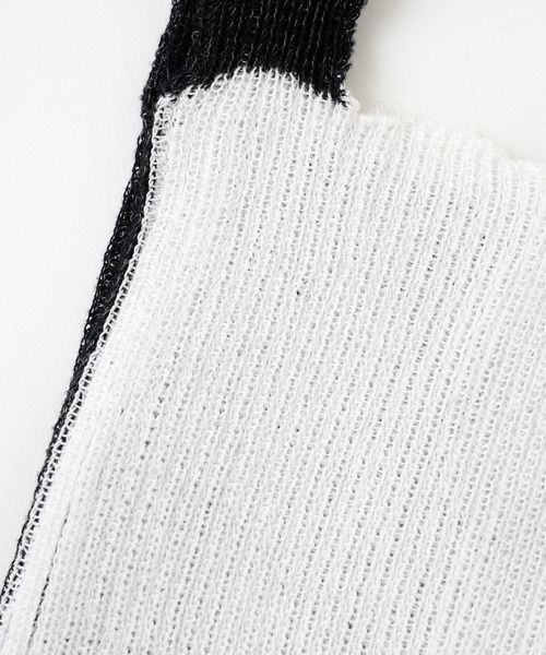 A.ROEGE HOVE（エローエホーベ）の「【A.ROEGE HOVE】バイカラーニットバッグ（ハンドバッグ・レディース・ブラック・SMALL）」の8枚目の写真