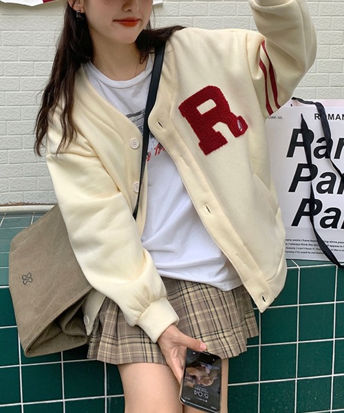 meJane(ミージェーン)の「Rサガラ刺繍ワッペンロゴスウェットカーディガン【ZOZOTOWN限定】(カーディガン/ボレロ・レディース・ブラック/グレー/アイボリー・FREE)」の17枚目の写真