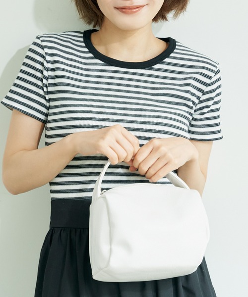 coca（coca）（コカ）の「＼新色登場／エアー軽スクエアバック（ハンドバッグ・レディース・ライトブルー/ブラック/イエロー/ピンク/ホワイト/シルバー・ONE SIZE）」の2枚目の写真