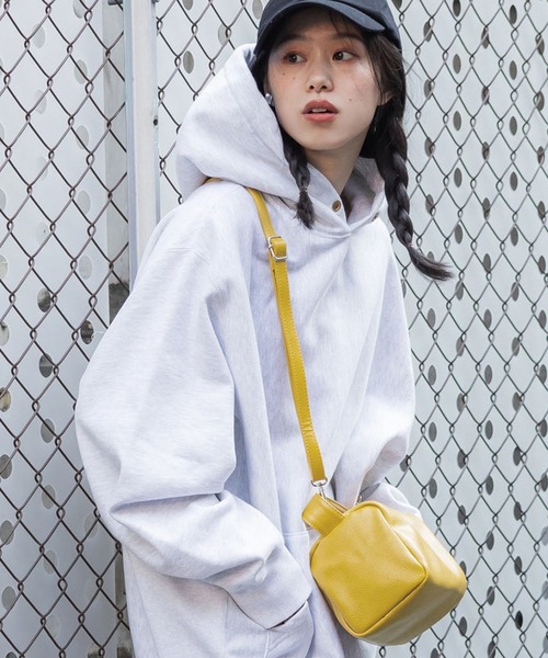 coca（coca）（コカ）の「＼新色登場／エアー軽スクエアバック（ハンドバッグ・レディース・ライトブルー/ブラック/イエロー/ピンク/ホワイト/シルバー・ONE SIZE）」の4枚目の写真