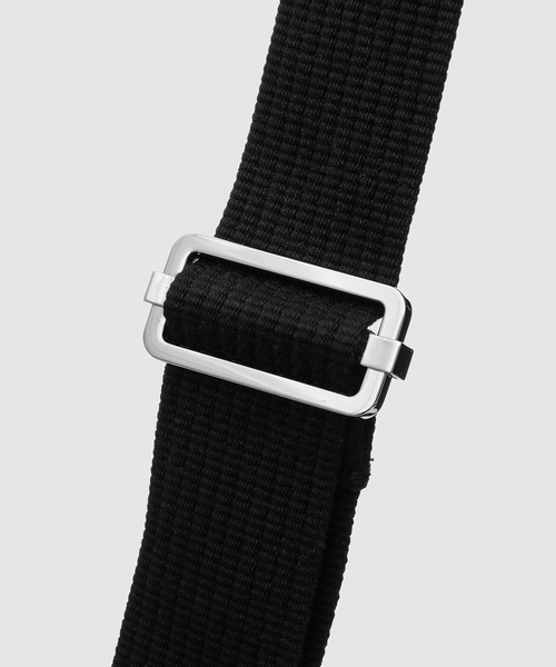 Maison Margiela(メゾンマルジェラ)の「BELT BAG(ショルダーバッグ・メンズ・ブラック/カーキ・ONESIZE)」の3枚目の写真