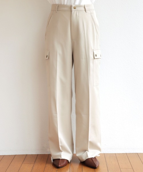 andme(アンドミー)の「ツイル2wayカーゴパンツ(カーゴパンツ・レディース・ブラック/ネイビー/ダークカーキ/キナリ・M/L)」の10枚目の写真