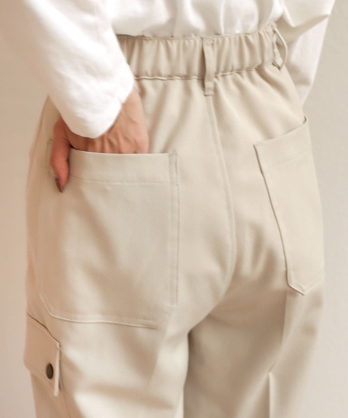 andme(アンドミー)の「ツイル2wayカーゴパンツ(カーゴパンツ・レディース・ブラック/ネイビー/ダークカーキ/キナリ・M/L)」の19枚目の写真