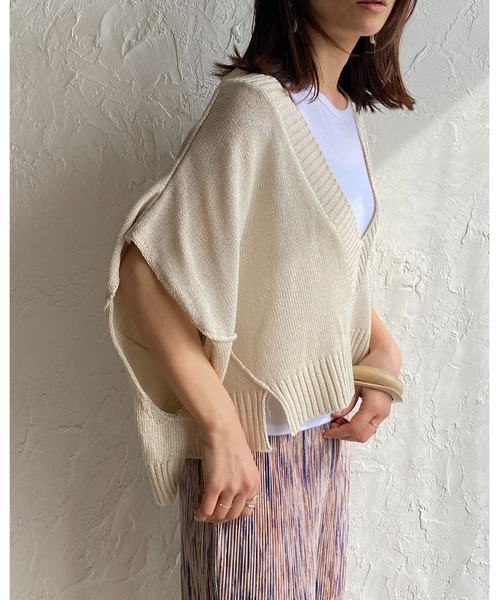 She's Closet（シーズクローゼット）の「深vネックオーバー