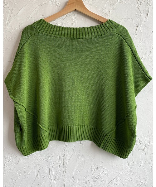She's Closet(シーズクローゼット)の「深vネックオーバーサイズショート丈ドルマンニットベスト(ベスト・レディース・ブラック/グリーン/アイボリー/テラコッタ/グリーン系その他/ピンク・FREE)」の16枚目の写真
