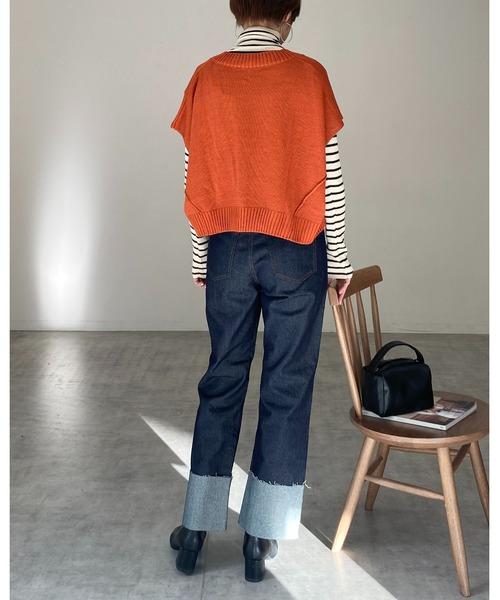 She's Closet(シーズクローゼット)の「深vネックオーバーサイズショート丈ドルマンニットベスト(ベスト・レディース・ブラック/グリーン/アイボリー/テラコッタ/グリーン系その他/ピンク・FREE)」の19枚目の写真