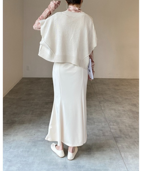 セール】深vネックオーバーサイズショート丈ドルマンニットベスト